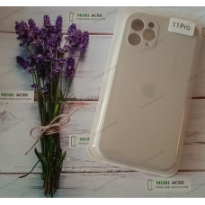Силіконовий чохол iPhone 11 Pro з мікрофіброю, матовий, молочного кольору.