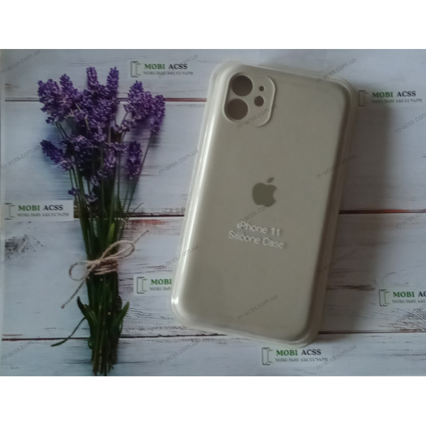 Силіконовий чохол iPhone 11 з мікрофіброю, матовий, молочного кольору.